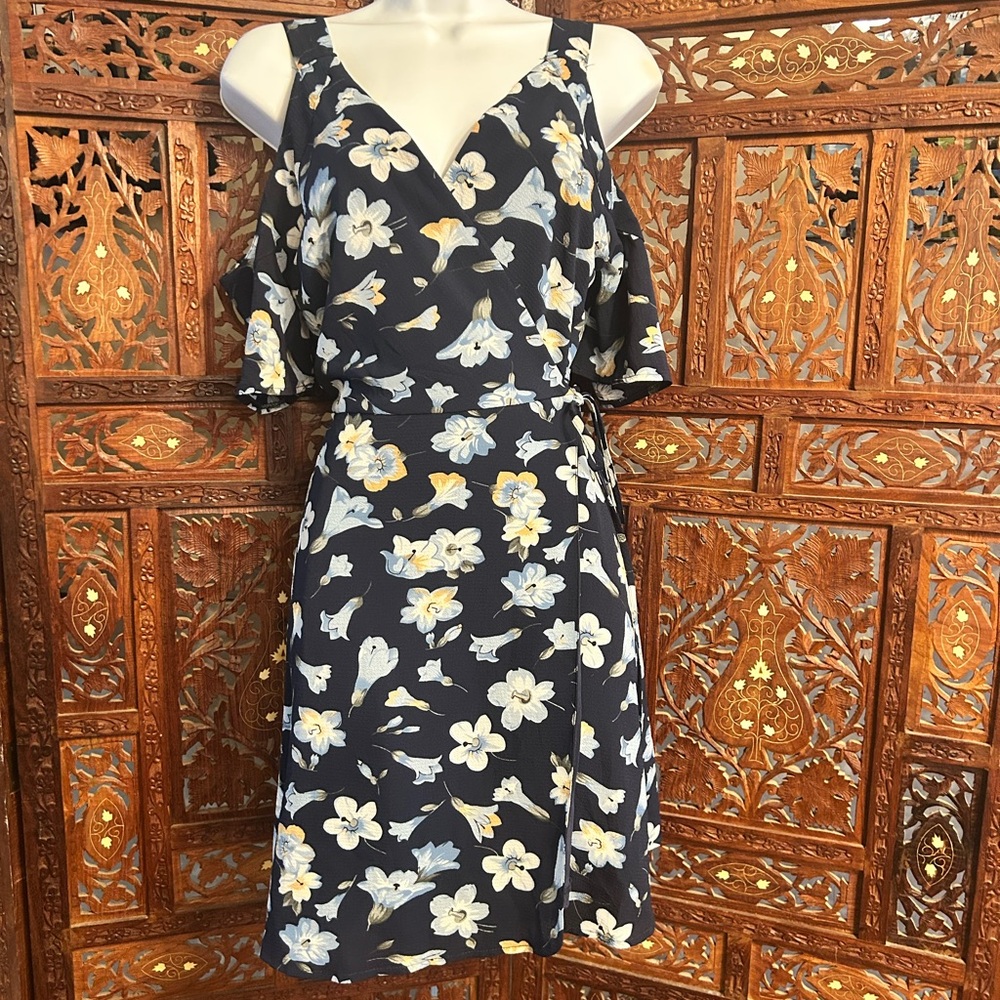 Summer Floral cutout Shoulder Dress